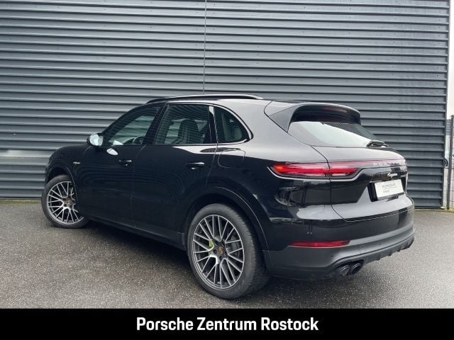 Gebraucht Porsche Cayenne E-Hybrid 462 PS (339 kW) 2019 Tiefschwarzmetallic SUV