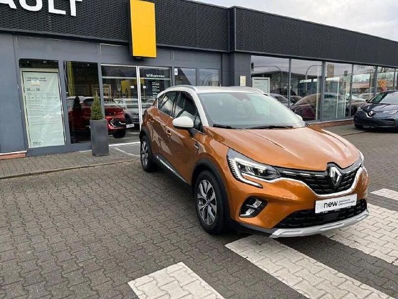 Gebraucht Renault Captur Intens 158 PS (116 kW) 2021 Orange epy + weiss qnw SUV