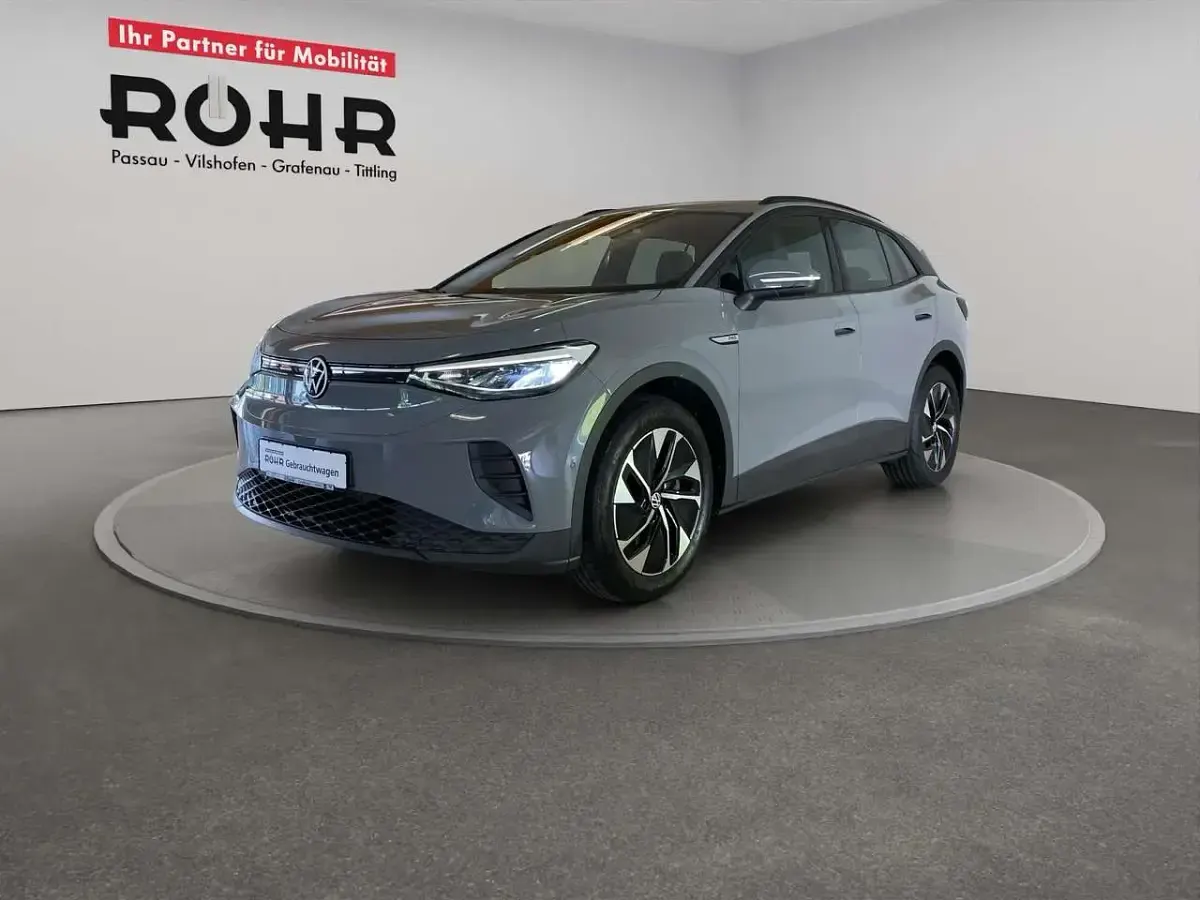 Gebraucht VW ID.4 Pro Performance 150 kW (204 PS) 2023 Mondsteingrau SUV