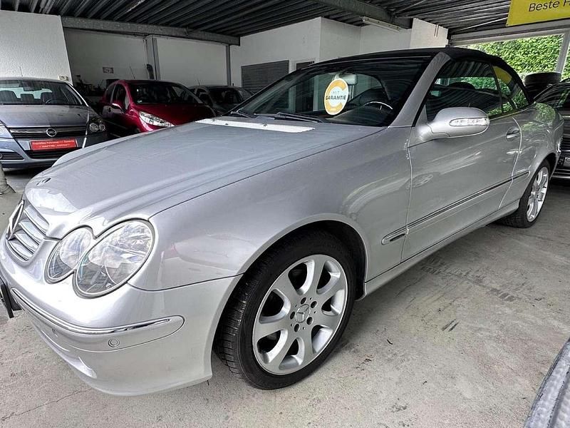 Gebraucht Mercedes CLK320 Elegance 218 PS (160 kW) 2003 Brillantsilber  metalliclack Cabrio