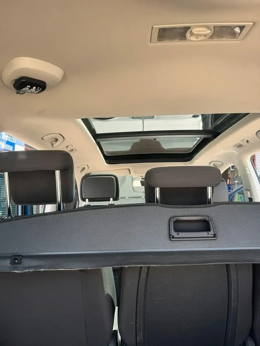 Gebraucht VW Touran 170 PS (125 kW) 2012 Blau Van / Kleinbus