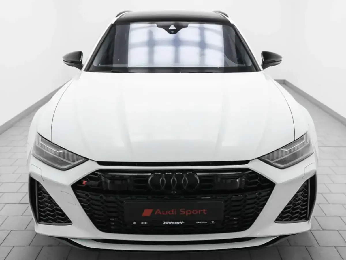 Używany Audi RS6 Performance 630 KM (463 kW) 2026 Biały Kombi