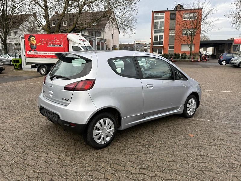 Gebraucht Mitsubishi Colt 75 PS (55 kW) 2012 Silber Kleinwagen