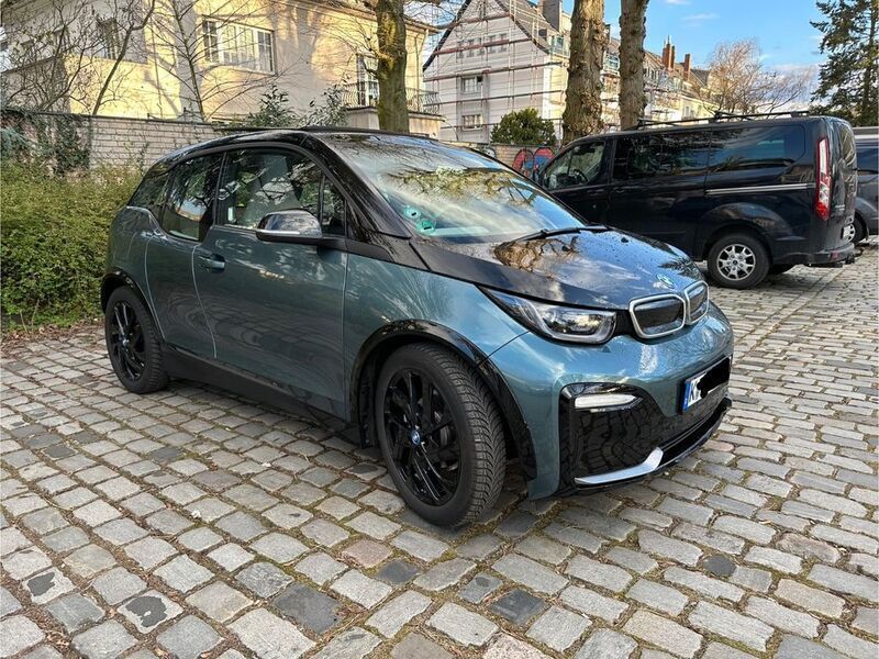 Blau Gebraucht 2020 BMW i3 Comfort Edition Kleinwagen | 22.200 € (Etwas zu teuer) - Bild 1/4