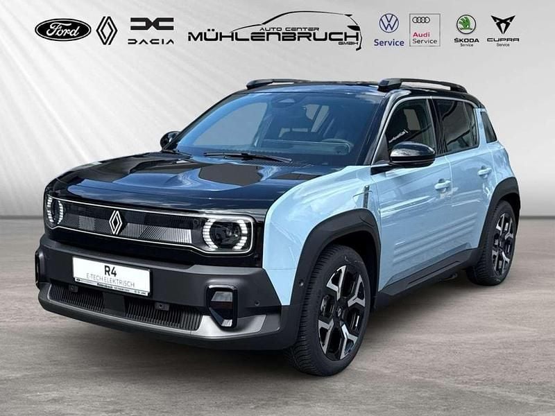 Kumulusblau, schwarzes dach Gebraucht 2025 Renault 4 E-Tech Komfort SUV | 36.987 € (Fairer Preis) - Bild 1/4