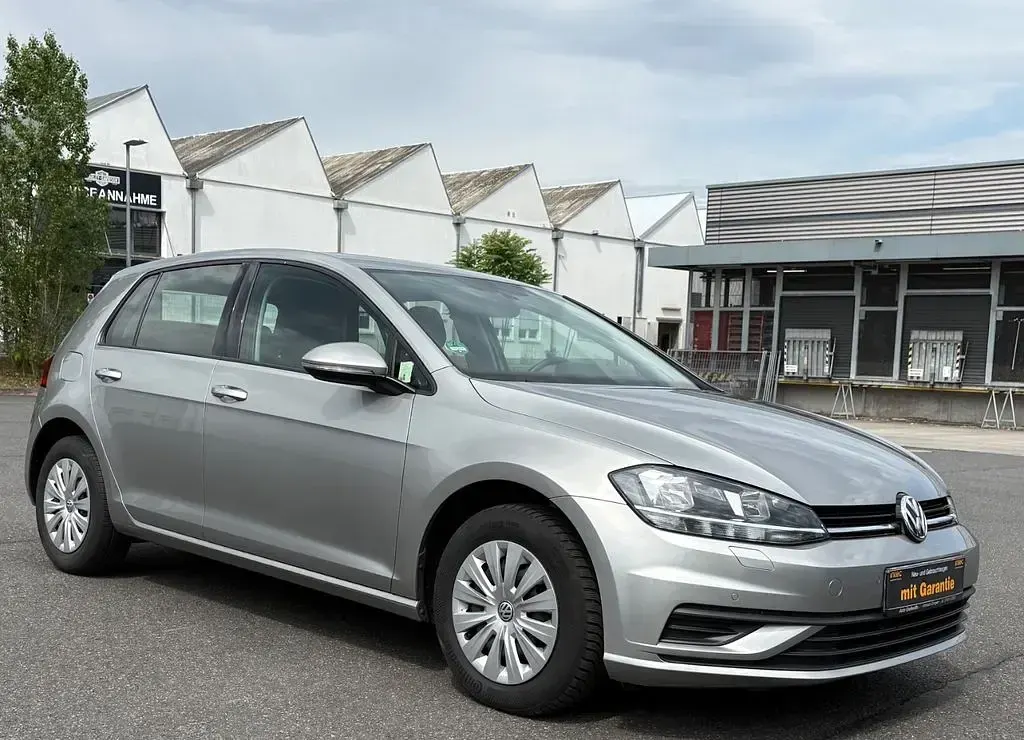 Gebraucht VW Golf VII Comfortline 110 PS (80 kW) 2017 Grau Limousine