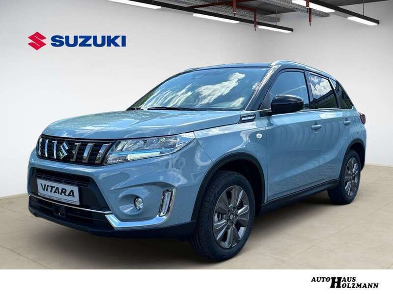 Ice grayish blue Neu 2024 Suzuki Vitara Comfort SUV | 24.460 € (Guter Preis) - Bild 1/4