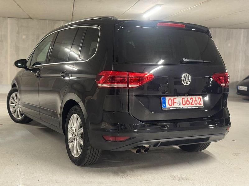 Gebraucht VW Touran Highline 179 PS (131 kW) 2016 Schwarz Van / Kleinbus