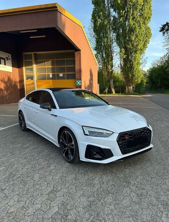 Weiß Gebraucht 2021 Audi S5 Sportback Ambiente Kleinwagen | 47.900 € (Fairer Preis) - Bild 1/4
