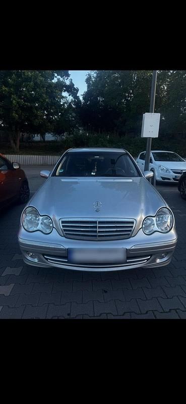 Gebraucht Mercedes C200 163 PS (119 kW) 2004 Silber Limousine