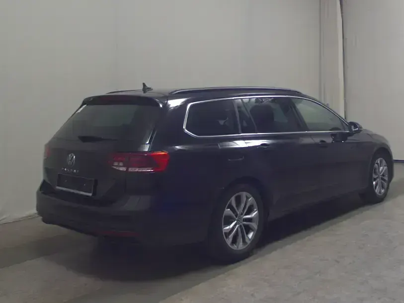 Gebraucht VW Passat Business 200 PS (147 kW) 2022 Schwarz Kombi