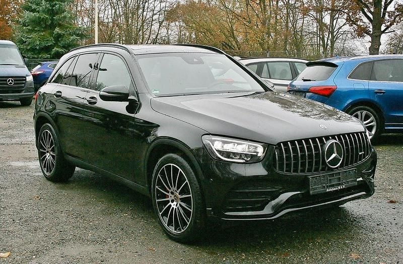 Gebraucht Mercedes GLC220 AMG 194 PS (142 kW) 2019 Schwarz SUV