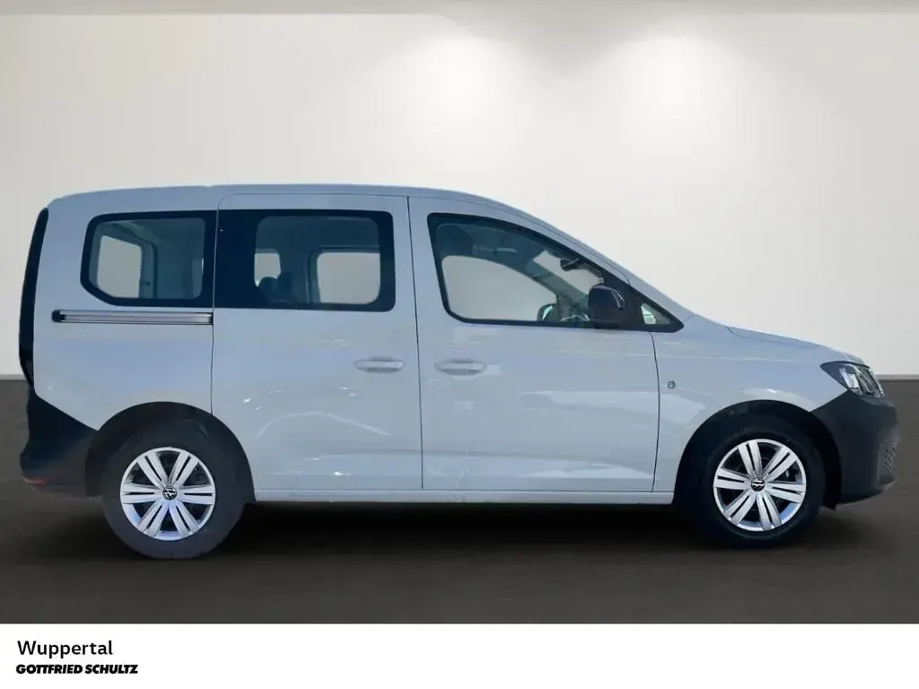 Second-hand VW Caddy Basis 116 CP (85 kW) 2025 Alb Monovolum