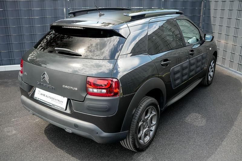 Gebraucht Citroën C4 Feel 82 PS (60 kW) 2015 Schwarz Limousine