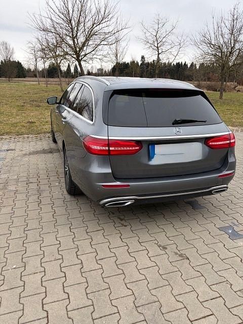 Gebraucht Mercedes E220 264 PS (194 kW) 2018 Grau Limousine