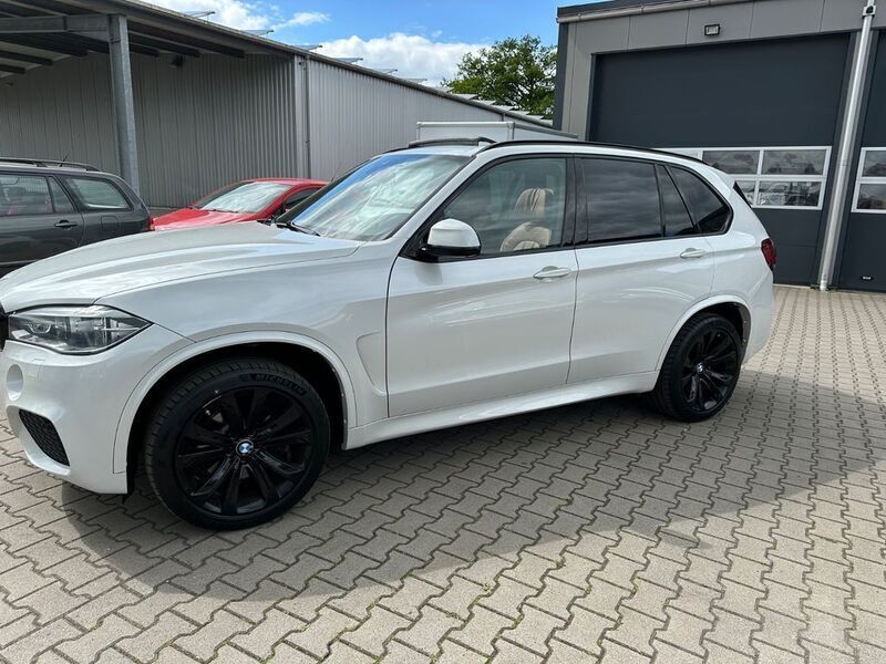 Weiß Gebraucht 2016 BMW X5 M Sport SUV | 24.900 € (Etwas zu teuer) - Bild 1/4