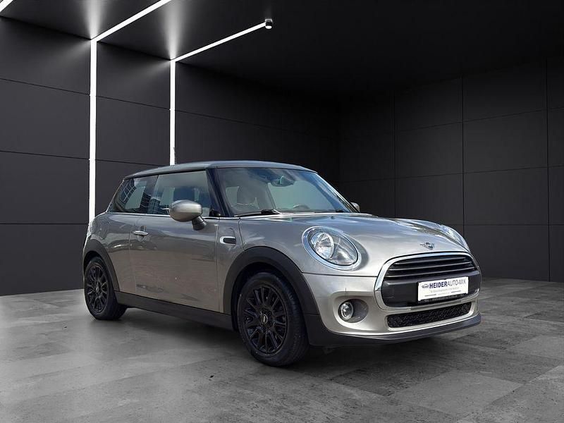 Second-hand Mini ONE 102 CP (75 kW) 2019 Argintiu Hatchback