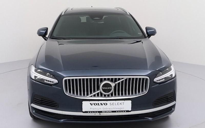 Second-hand Volvo V90 Ultra 455 CP (334 kW) 2025 Albastru Break