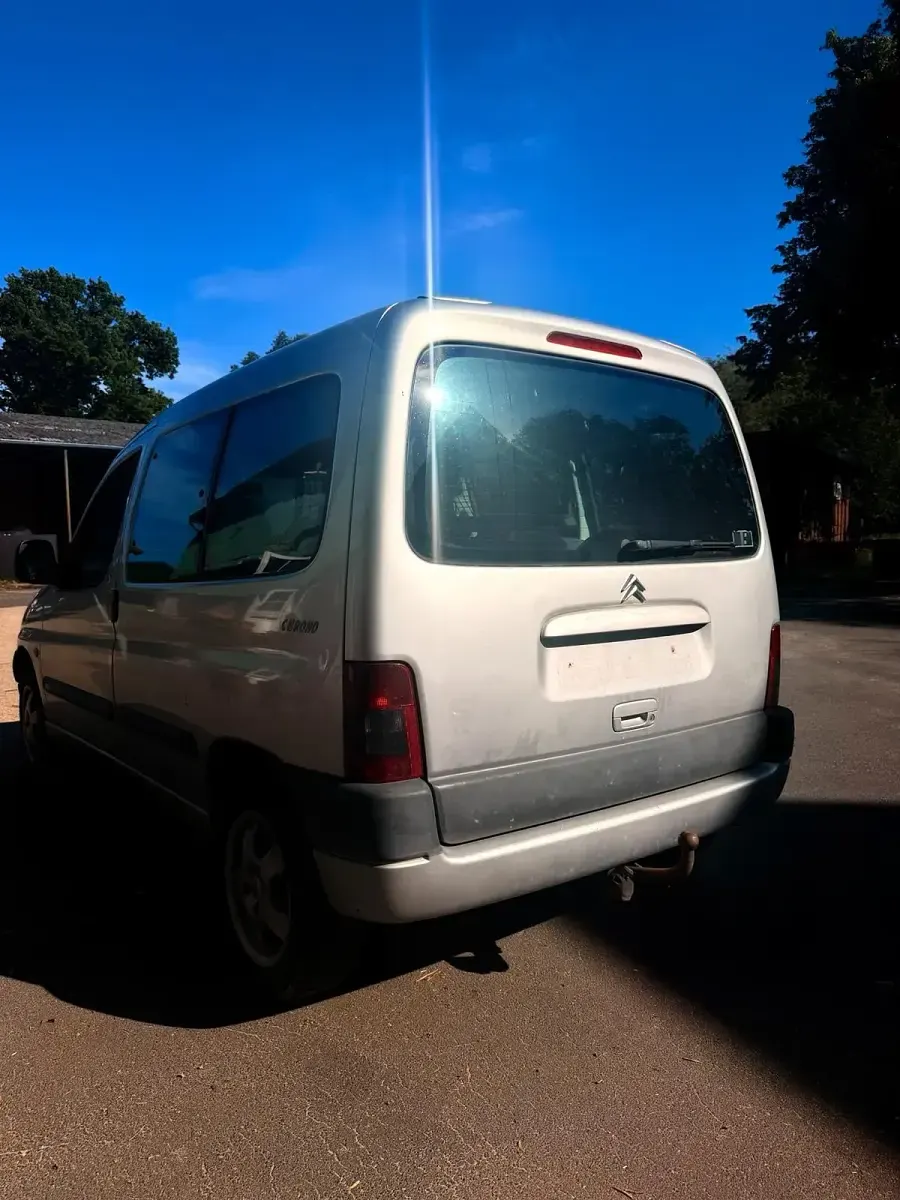 Gebraucht Citroën Berlingo 90 PS (66 kW) 2000 Silber Van / Kleinbus