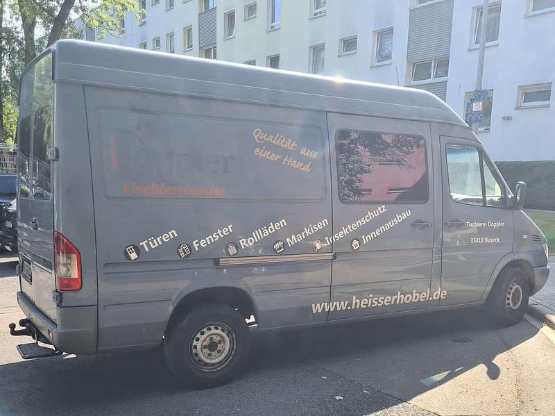 Grau Gebraucht 2005 Mercedes 316 Van | 8.000 € (Guter Preis) - Bild 1/4