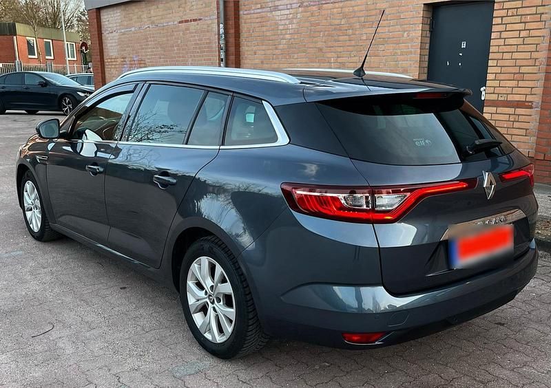 Gebraucht Renault Mégane GrandTour 116 PS (85 kW) 2019 Grau Kombi