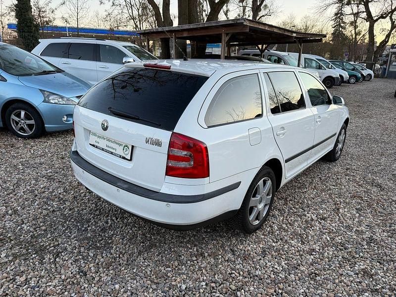 Gebraucht Skoda Octavia Elegance 150 PS (110 kW) 2006 Weiß Kombi