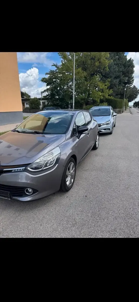 Gebraucht Renault Clio IV 90 PS (66 kW) 2016 Silber Kleinwagen