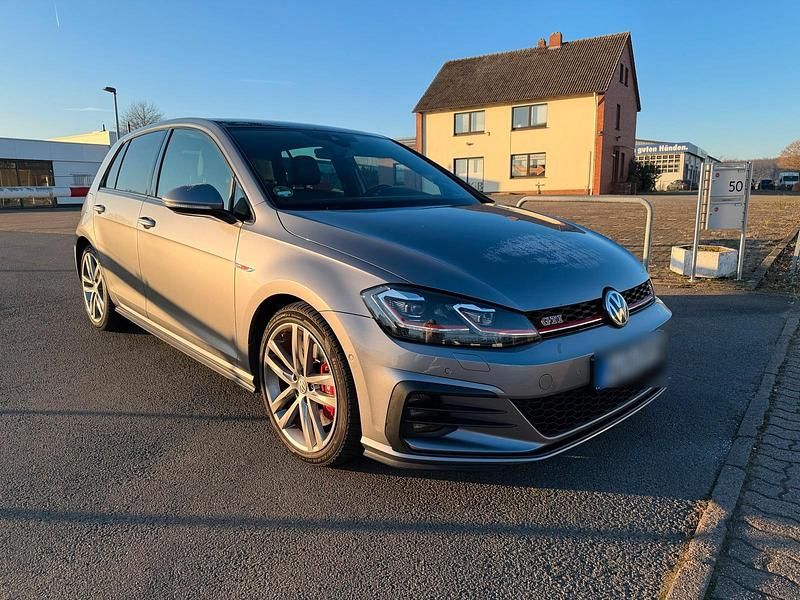 Grau Gebraucht 2019 VW Golf GTI Limousine | 22.900 € (Etwas zu teuer) - Bild 1/4