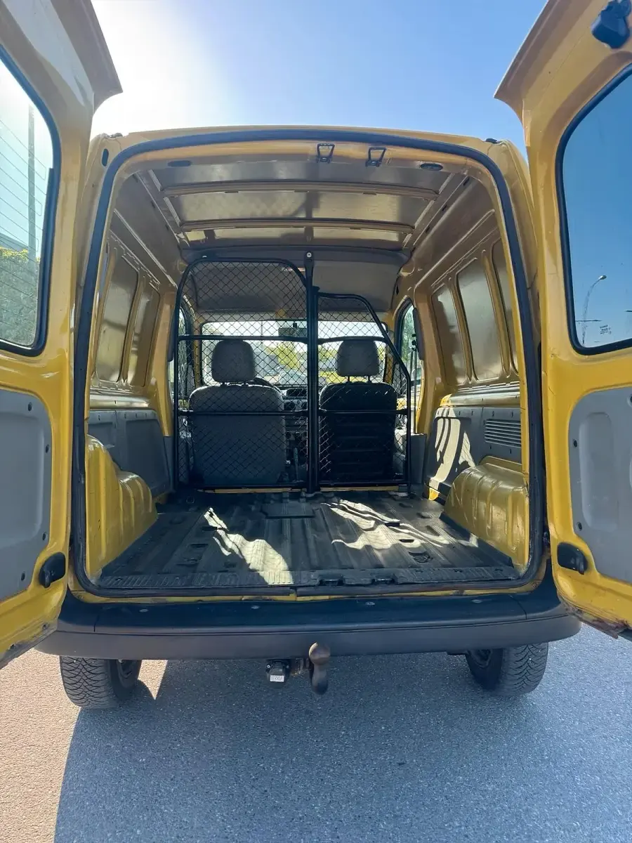 Usata Renault Kangoo 60 CV (44 kW) 2004 Giallo Monovolume