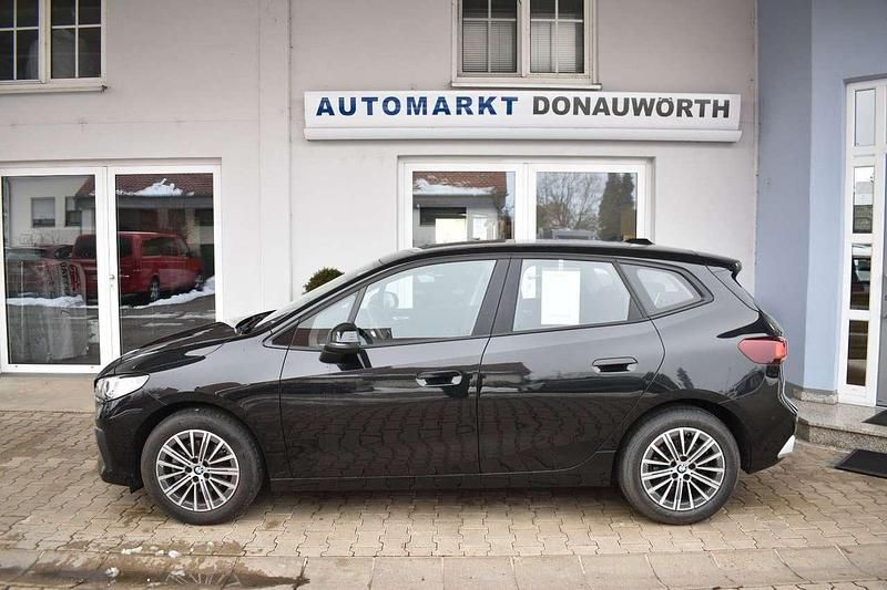 Gebraucht BMW 218 Performance 136 PS (100 kW) 2022 Saphirschwarz Van / Kleinbus