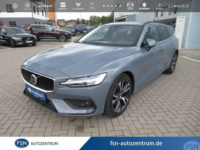 Gebraucht Volvo V60 Core 163 PS (119 kW) 2024 Thunder grey Kombi