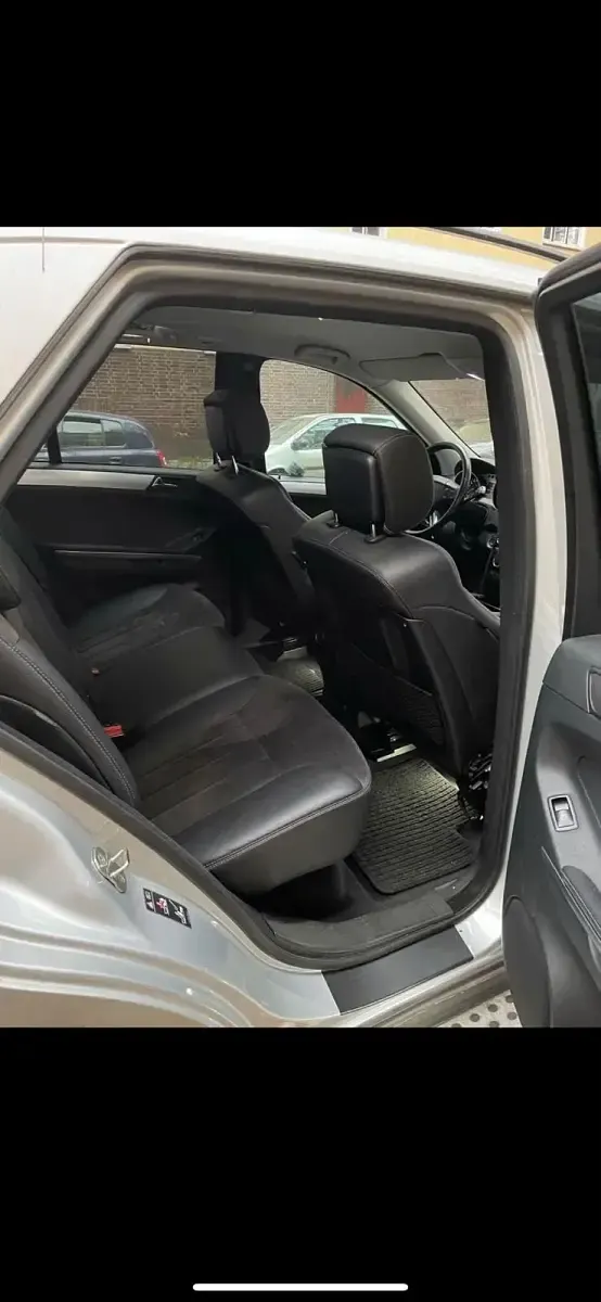 Gebraucht Mercedes ML320 224 PS (164 kW) 2006 Silber SUV
