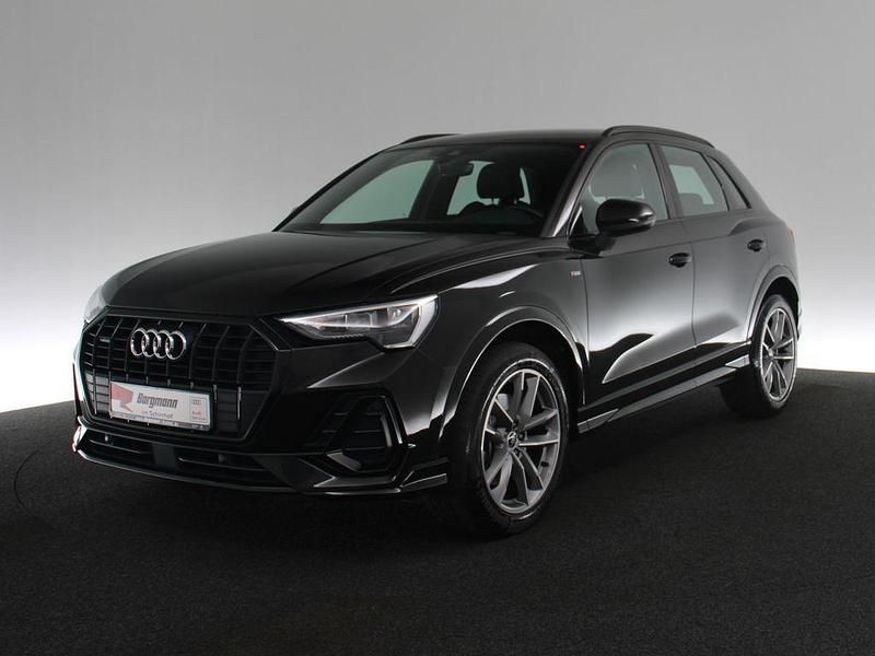 Gebraucht Audi Q3 S-Line 190 PS (139 kW) 2022 Mythosschwarz metallic (metallic) SUV