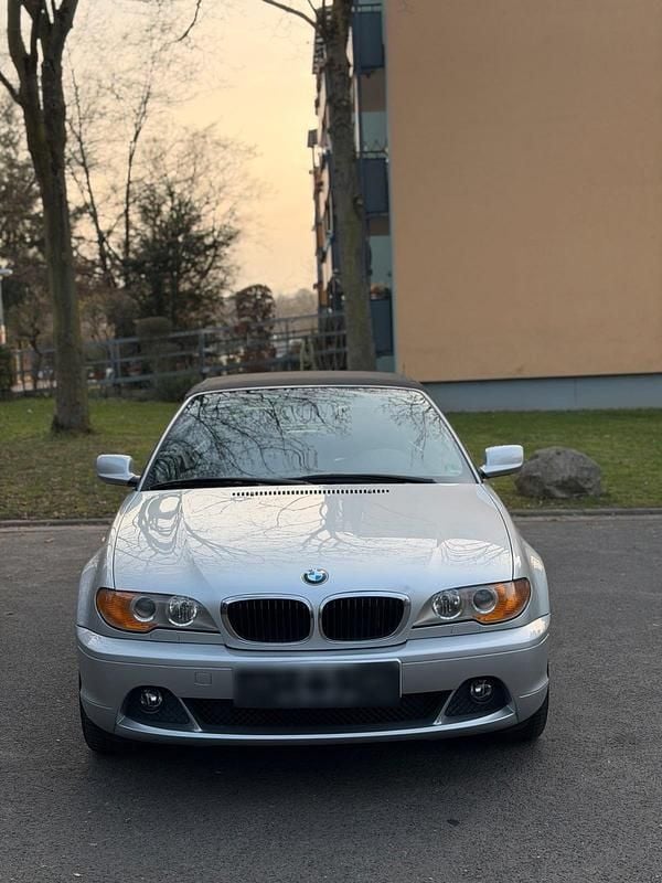 Gebraucht BMW 318 Cabriolet 143 PS (105 kW) 2004 Silber Cabrio