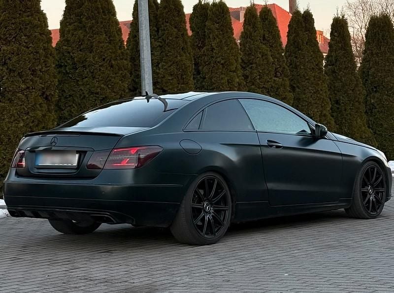 Gebraucht Mercedes E500 388 PS (285 kW) 2009 Grün Coupé