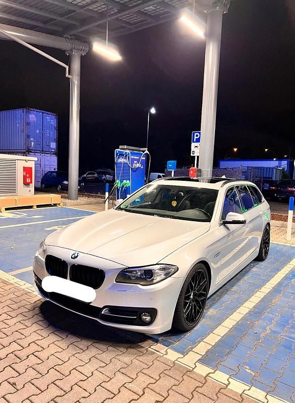 Gebraucht BMW 520 184 PS (135 kW) 2014 Grau Kombi