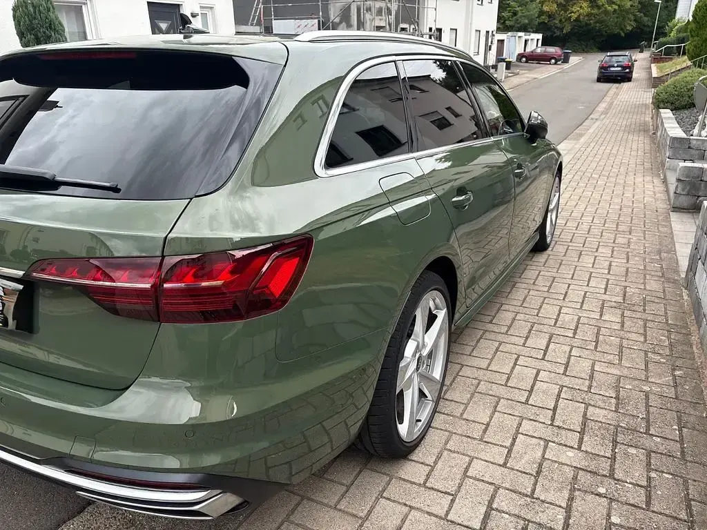 Gebraucht Audi A4 S-Line 150 PS (110 kW) 2024 Grün Kombi