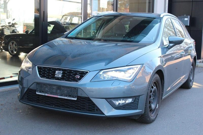 Grau Gebraucht 2016 Seat Leon ST FR Kombi | 6.900 € (Superpreis) - Bild 1/4