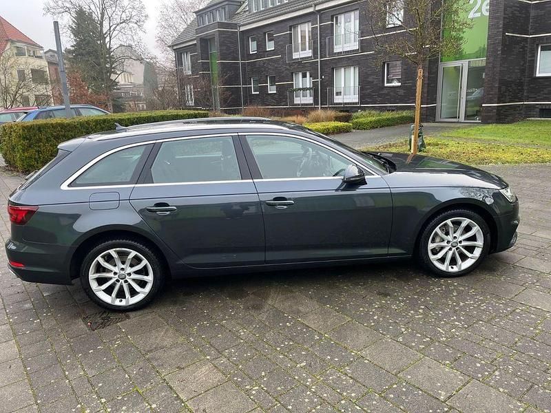 Gebraucht Audi A4 190 PS (139 kW) 2019 Grau Kombi