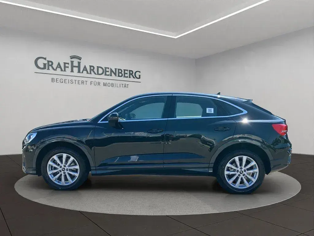 Gebraucht Audi Q3 Sportback Ambiente 190 PS (139 kW) 2025 Mythosschwarz metallic SUV