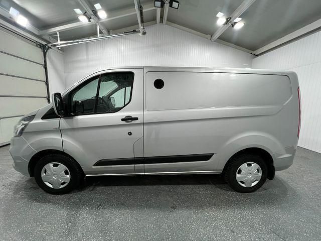 Gebraucht Ford 300 131 PS (96 kW) 2020 Silber Van
