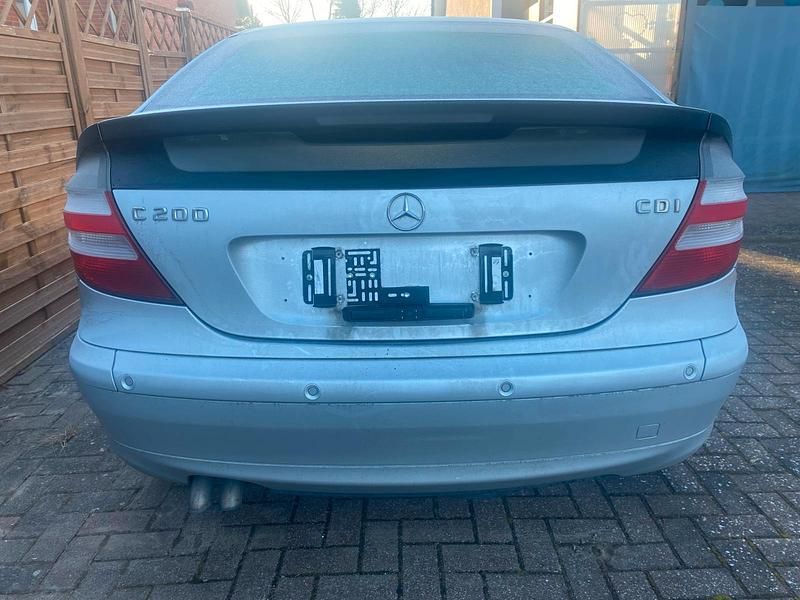 Gebraucht Mercedes C200 136 PS (100 kW) 2005 Silber Coupé