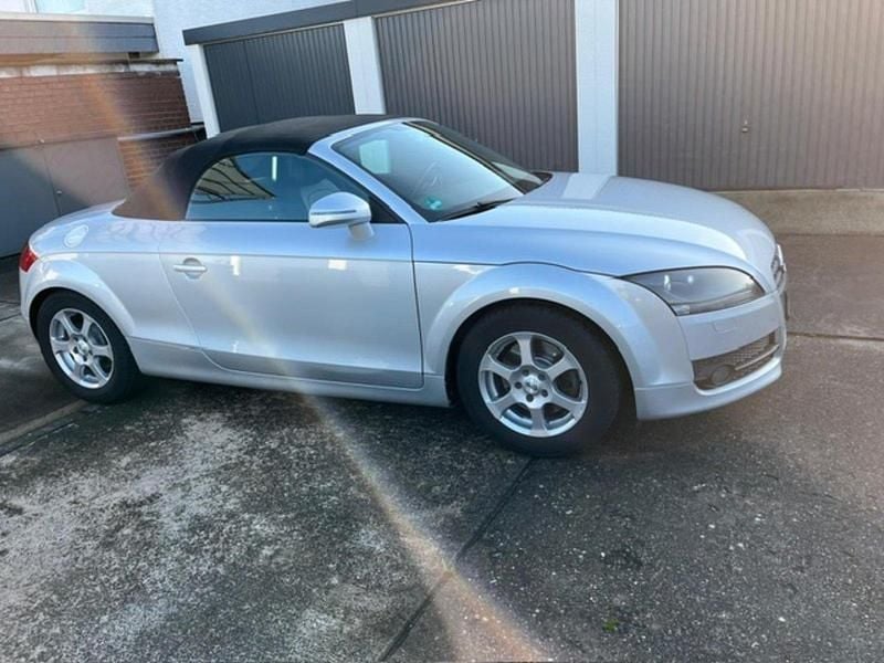 Gebraucht Audi TT Roadster 160 PS (117 kW) 2009 Silber Cabrio