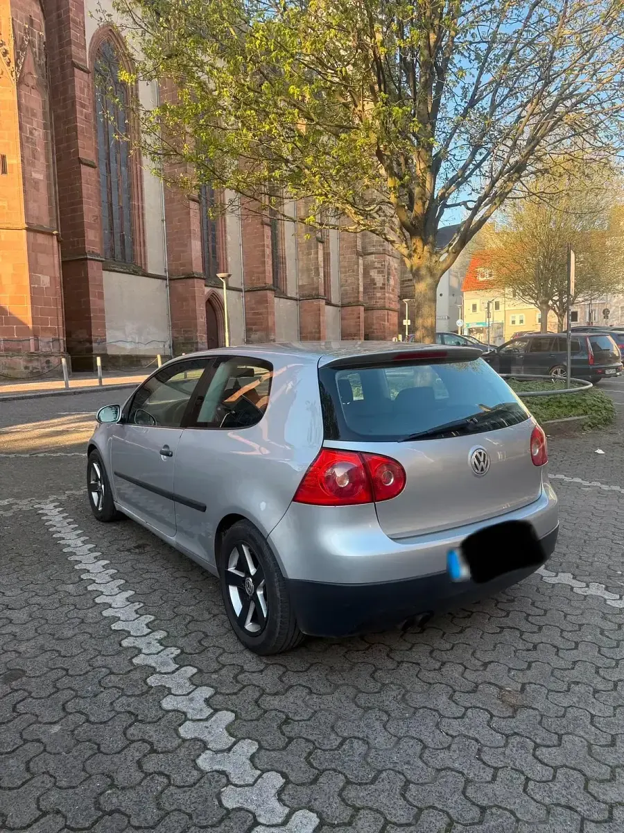 Second-hand VW Golf IV 150 CP (110 kW) 2005 Argintiu Hatchback