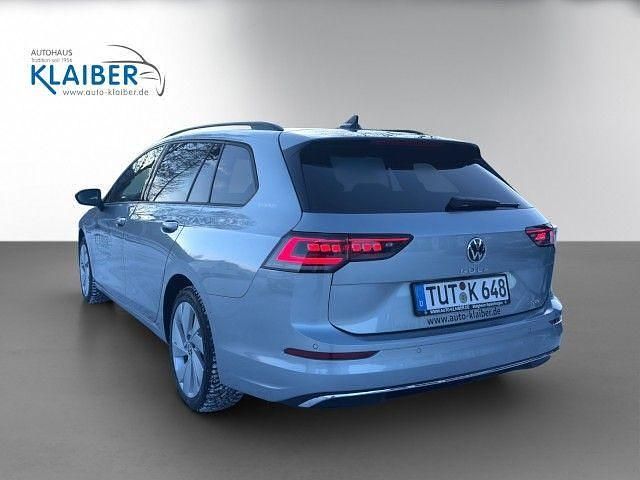 Gebraucht VW Golf VIII 150 PS (110 kW) 2025 Oyster silver (silber) Kombi