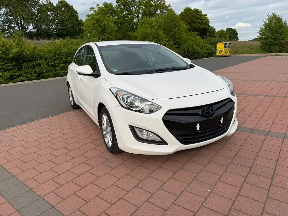 Second-hand Hyundai i30 110 CP (80 kW) 2015 Alb Break