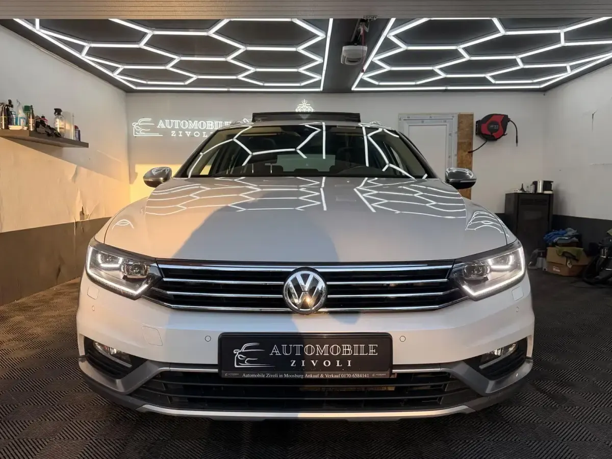 Gebraucht VW Passat 239 PS (175 kW) 2016 Weiß Kombi