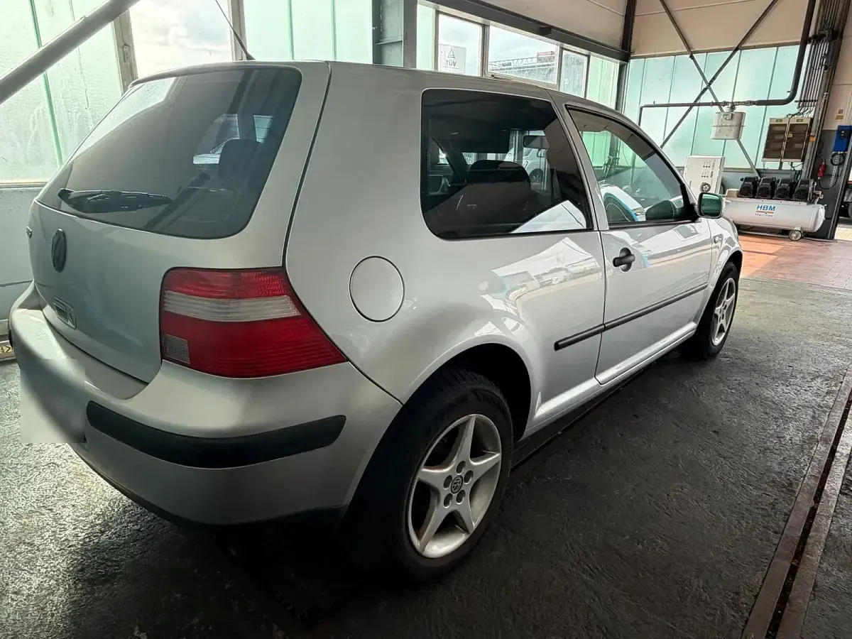 Gebraucht VW Golf IV 75 PS (55 kW) 2003 Silber Kleinwagen