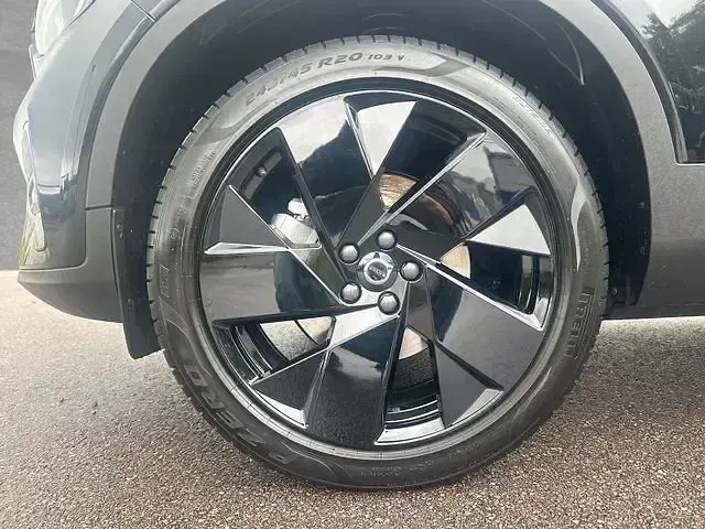 Gebraucht Volvo XC40 Plus 197 PS (144 kW) 2025 Schwarz SUV
