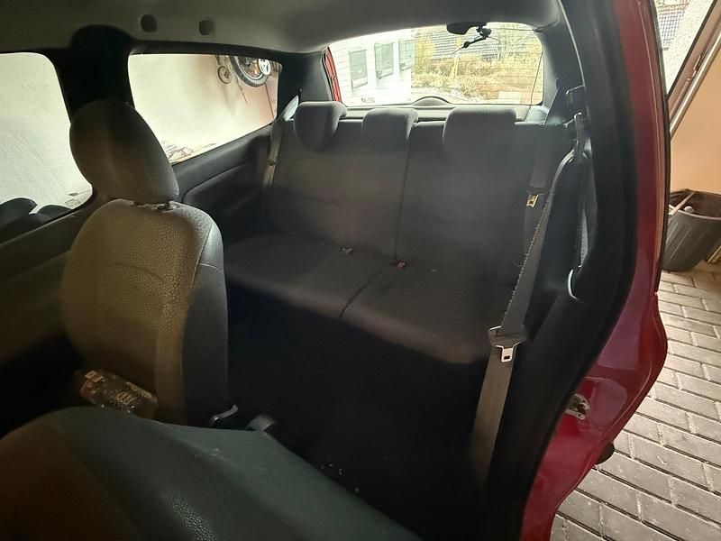 Gebraucht Renault Clio II 75 PS (55 kW) 2009 Rot Kleinwagen